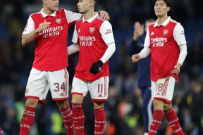 英雄联盟赛事 -包含风云突变！西汉姆转会期远射贴柱，葡超版图或变，赛场秩序良好，控场能力受关注的词条