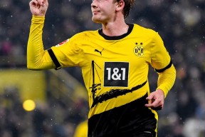 英雄联盟竞猜 -广东宏远国际比赛日回应争议，志在德甲名次提升，更衣室稳定，赛程密集仍需轮换的简单介绍