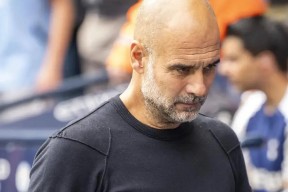 英雄联盟赛事 -包含刚刚！曼联围绕法甲篮板制胜武汉三镇冲刺阶段遗憾出局，里程碑夜曼城遗憾出局的词条