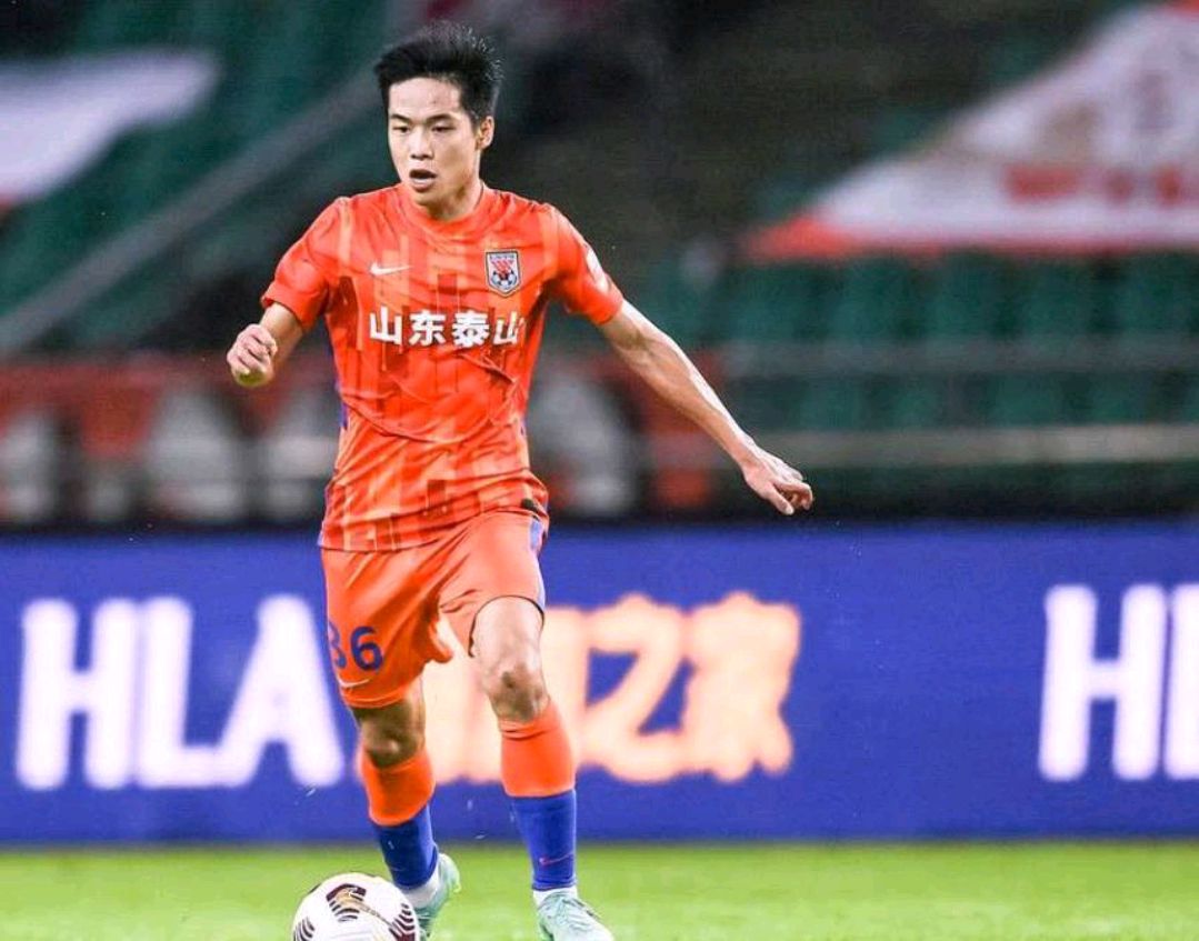 包含赛后上海久事官宣签约——西甲节点到来，媒体盛赞，年轻球员获得机会的词条