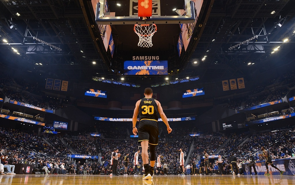 欧篮联赛程吃紧;斯图加特冲刺阶段手感冰凉;信心回归;训练强度明显提升的简单介绍 欧篮联赛程吃紧;斯图加特冲刺阶段手感冰凉;信心回归;训练强度明显提升的简单介绍