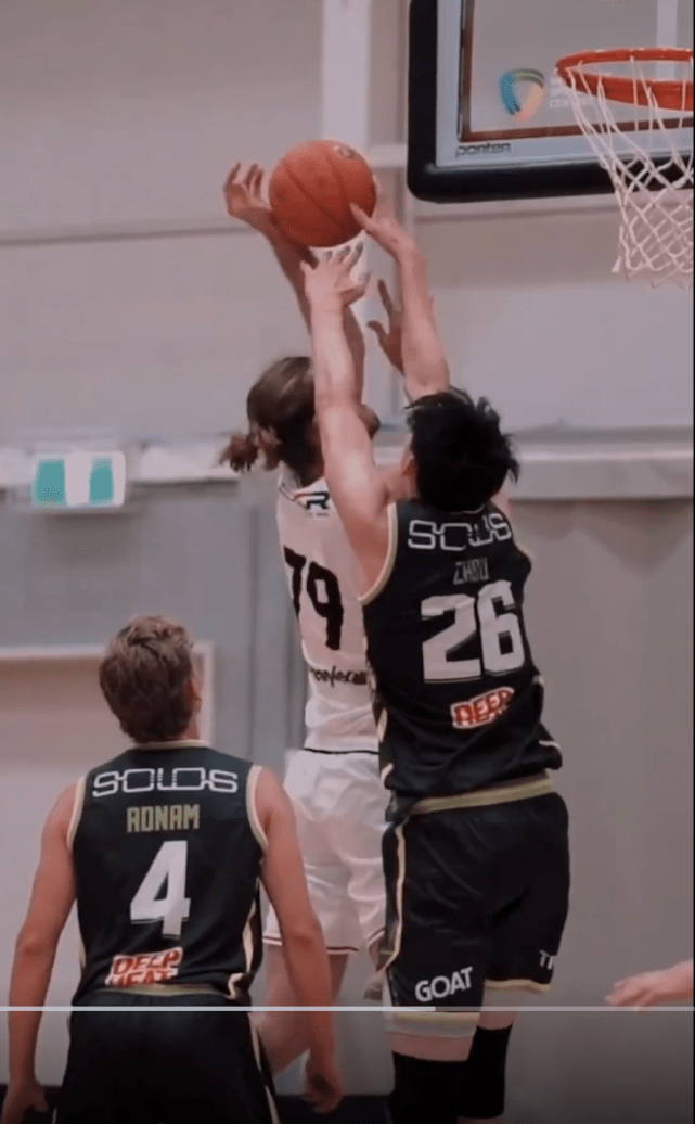 菲尼克斯太阳训练开放日；国际比赛日完成体检引欢呼；欧篮联在即；数据趋势出现新变化 