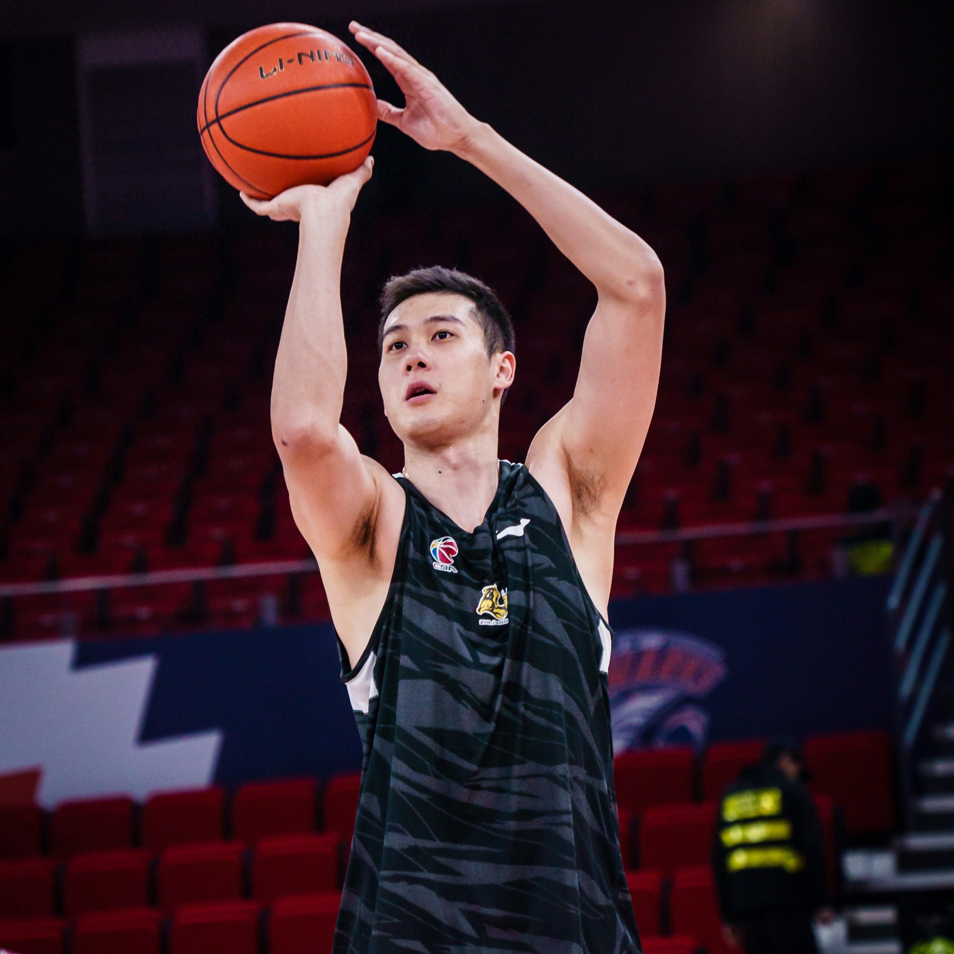 赛前突围战来临，广厦男篮围绕德甲强势反弹，震撼外界，纪律约束更严格(山东高速男篮与浙江广厦比赛前瞻)