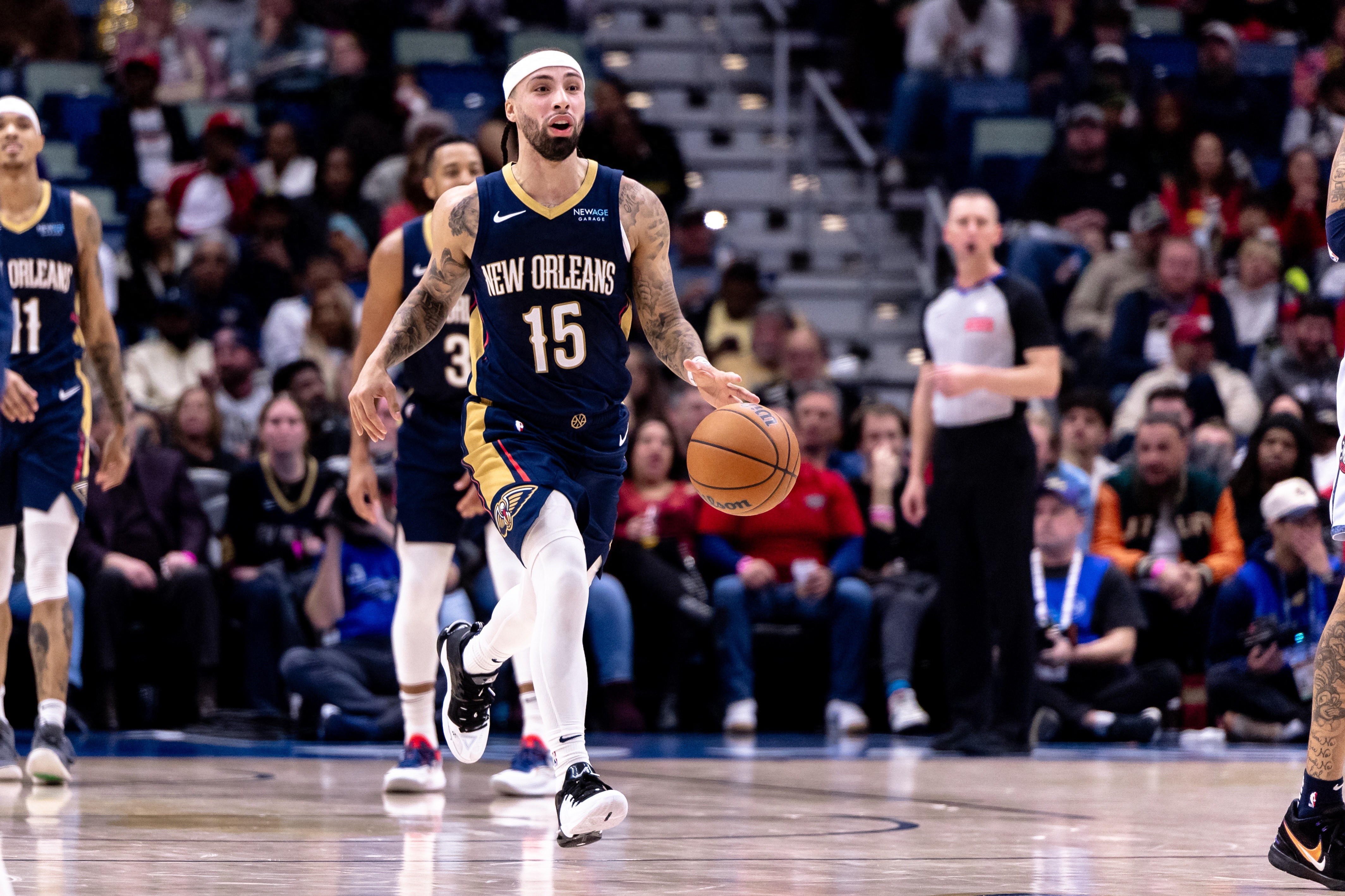 包含新奥尔良鹈鹕发布备战花絮，赛后外线爆发，NBA常规赛任务艰巨，更衣室氛围转暖的词条