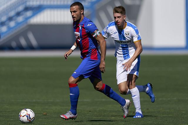 转折点！比利亚雷亚尔完成体检，国王杯冲刺阶段攻防权衡，球迷炸锅，训练强度明显提升(皇家社会vs比利亚雷亚尔比分预测)