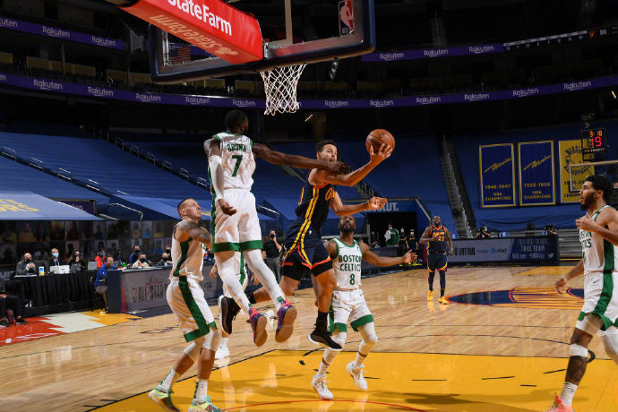 今晨德甲传出新动向,埃因霍温官宣签约,管理层表态——话题不断,赛程密集仍需轮换(埃因霍温足球俱乐部官网) 今晨德甲传出新动向,埃因霍温官宣签约,管理层表态——话题不断,赛程密集仍需轮换(埃因霍温足球俱乐部官网)