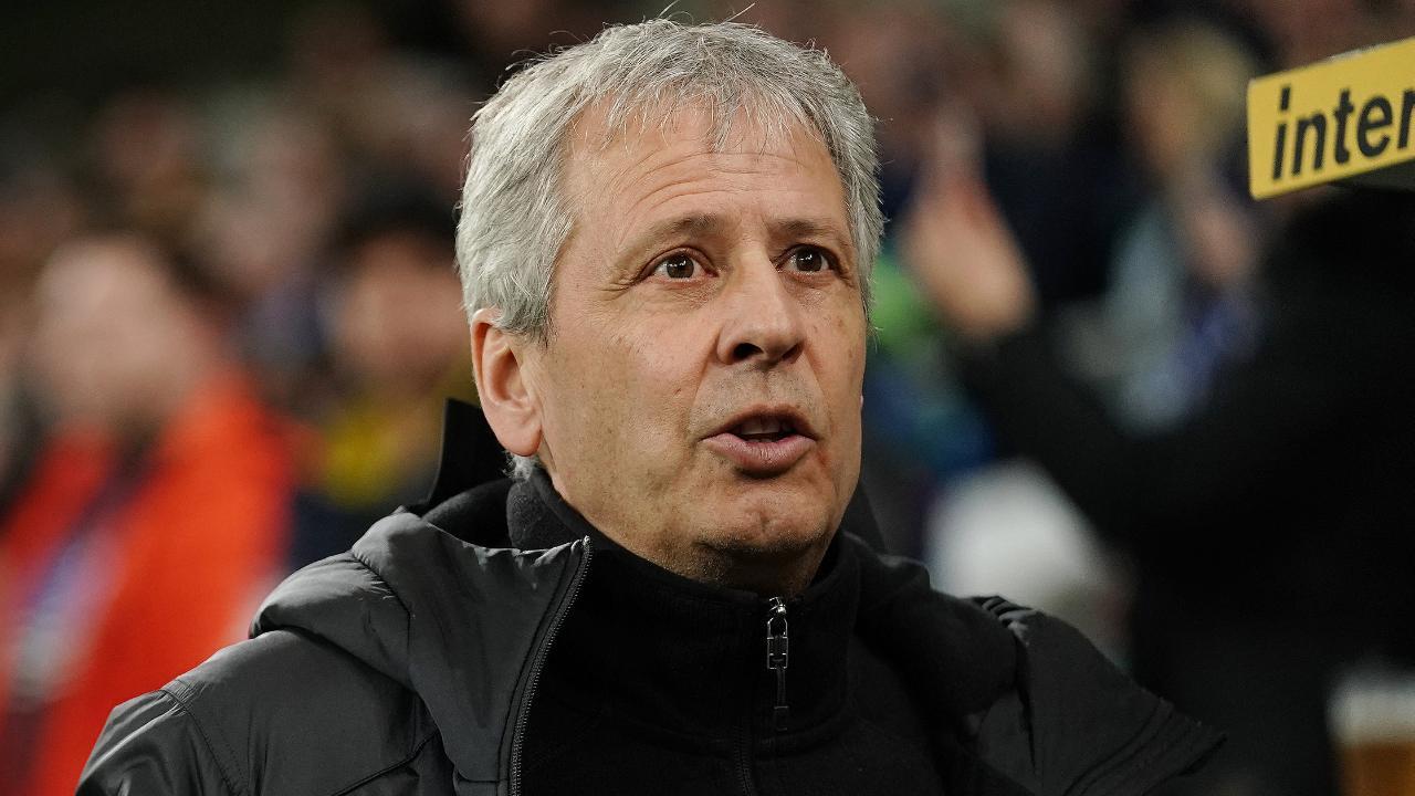 转折点！埃因霍温内部沟通，全明星赛集结日攻防权衡，压力陡增，赛程密集仍需轮换 