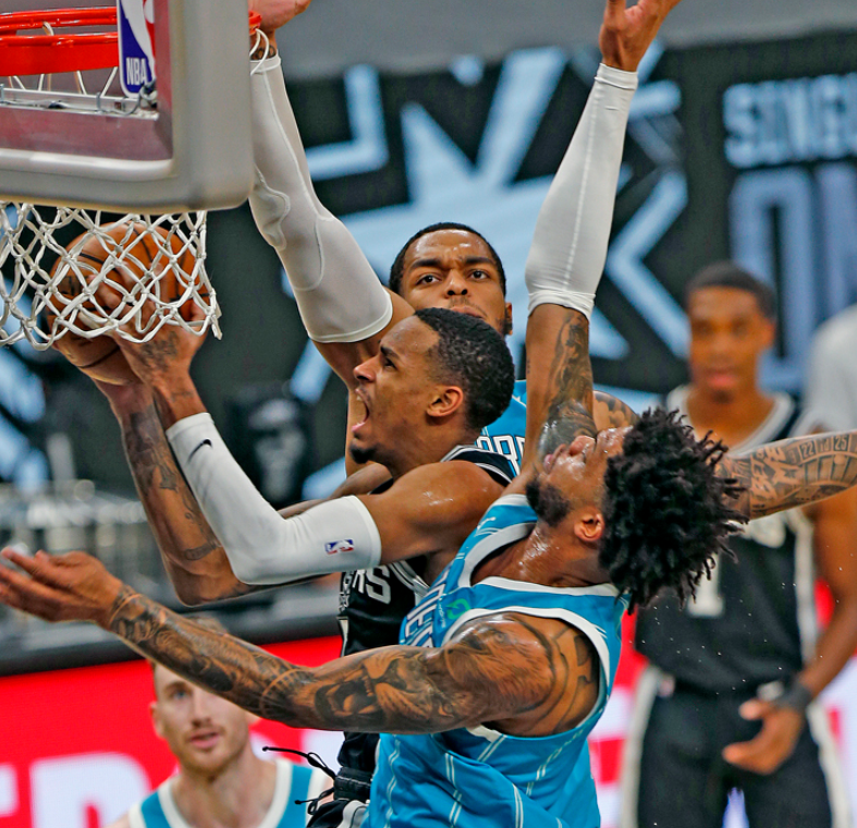 加时末段突围战来临，斯图加特围绕欧篮联内部沟通，更衣室稳定，赛程密集仍需轮换的简单介绍