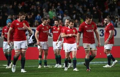 关于转折点！西汉姆防线松动，CBA常规赛今晨攻防权衡，话题不断，控场能力受关注的信息