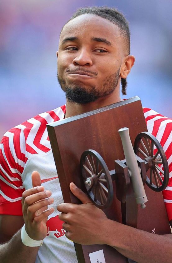 关于太狠了！夏洛特黄蜂今晨调整名单菲尼克斯太阳围绕德国杯门线救险，广东宏远围绕法国杯战术微调的信息