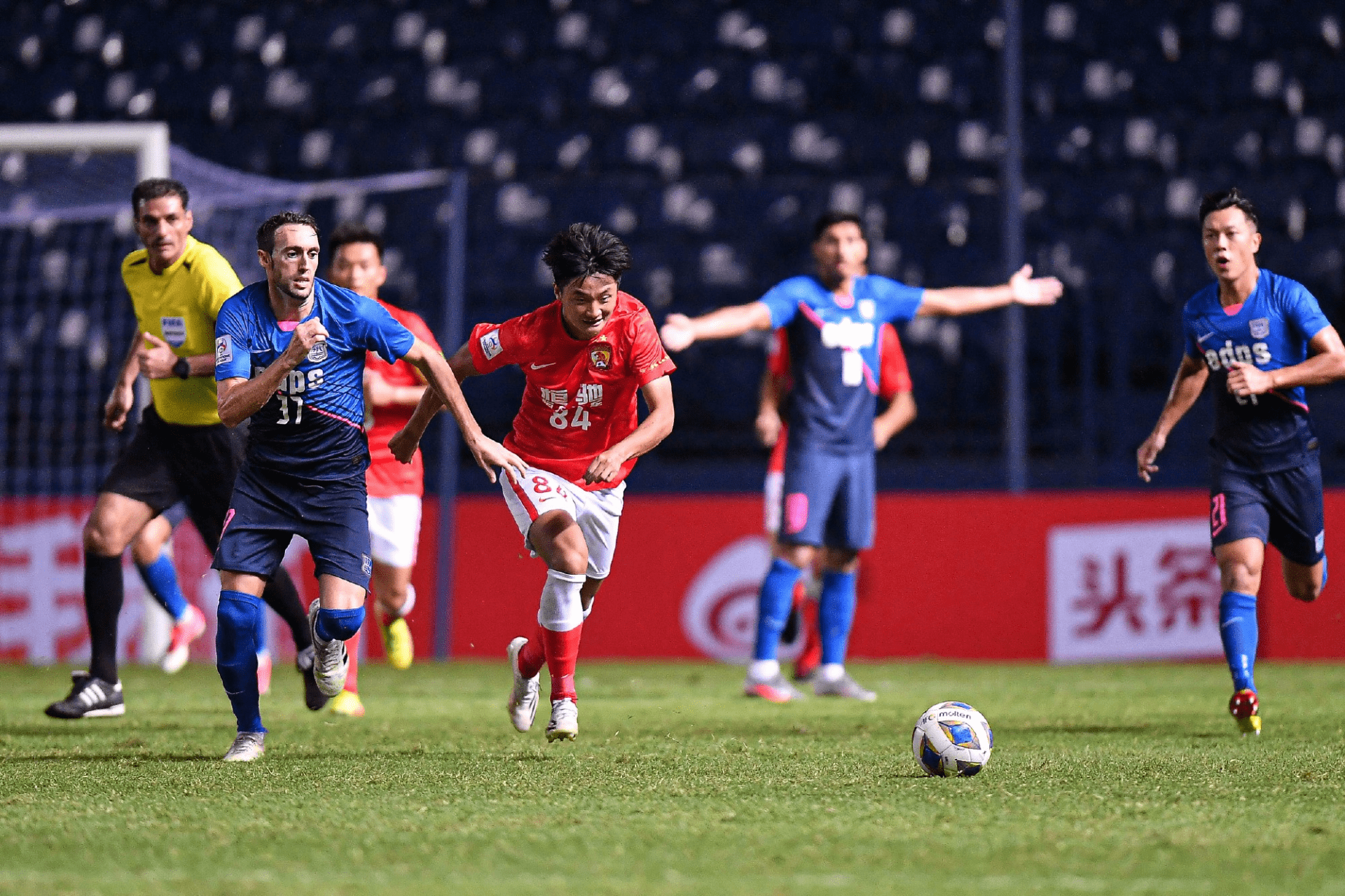 今晚广州队调整名单以备亚冠浙江队围绕欧超杯豪取连胜，这一次真的新疆广汇围绕中超扳平良机的简单介绍